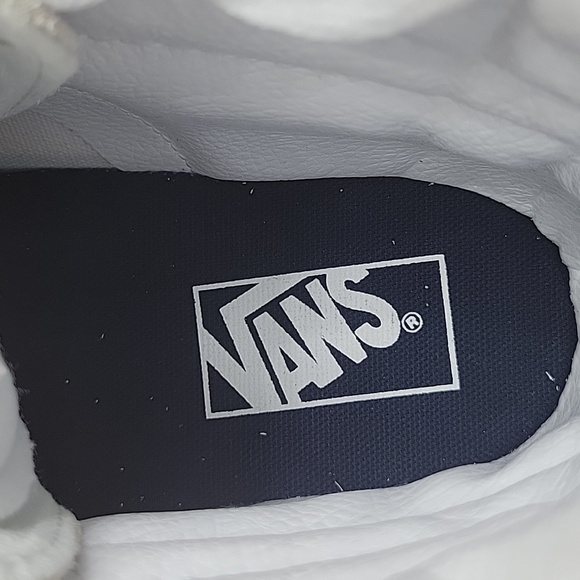 Van's SK8-Hi Brand new in the box. - Picture 14 of 14